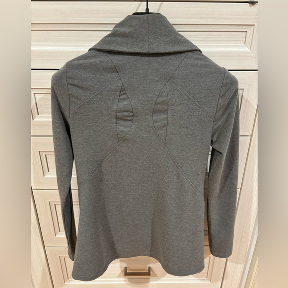 Katherine Barclay gray jacket - Picture 9 of 9